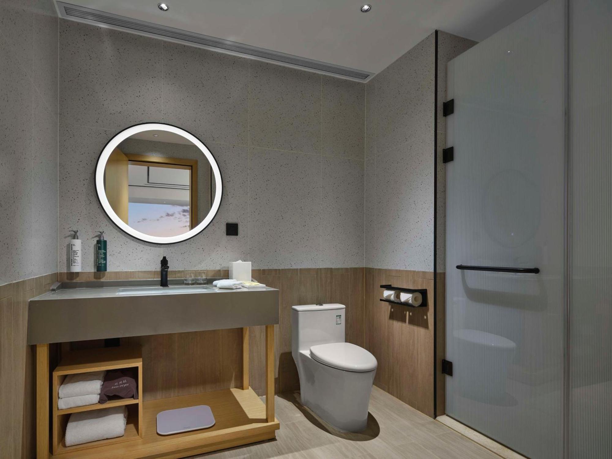 Hilton Garden Inn Tianjin Huayuan Экстерьер фото