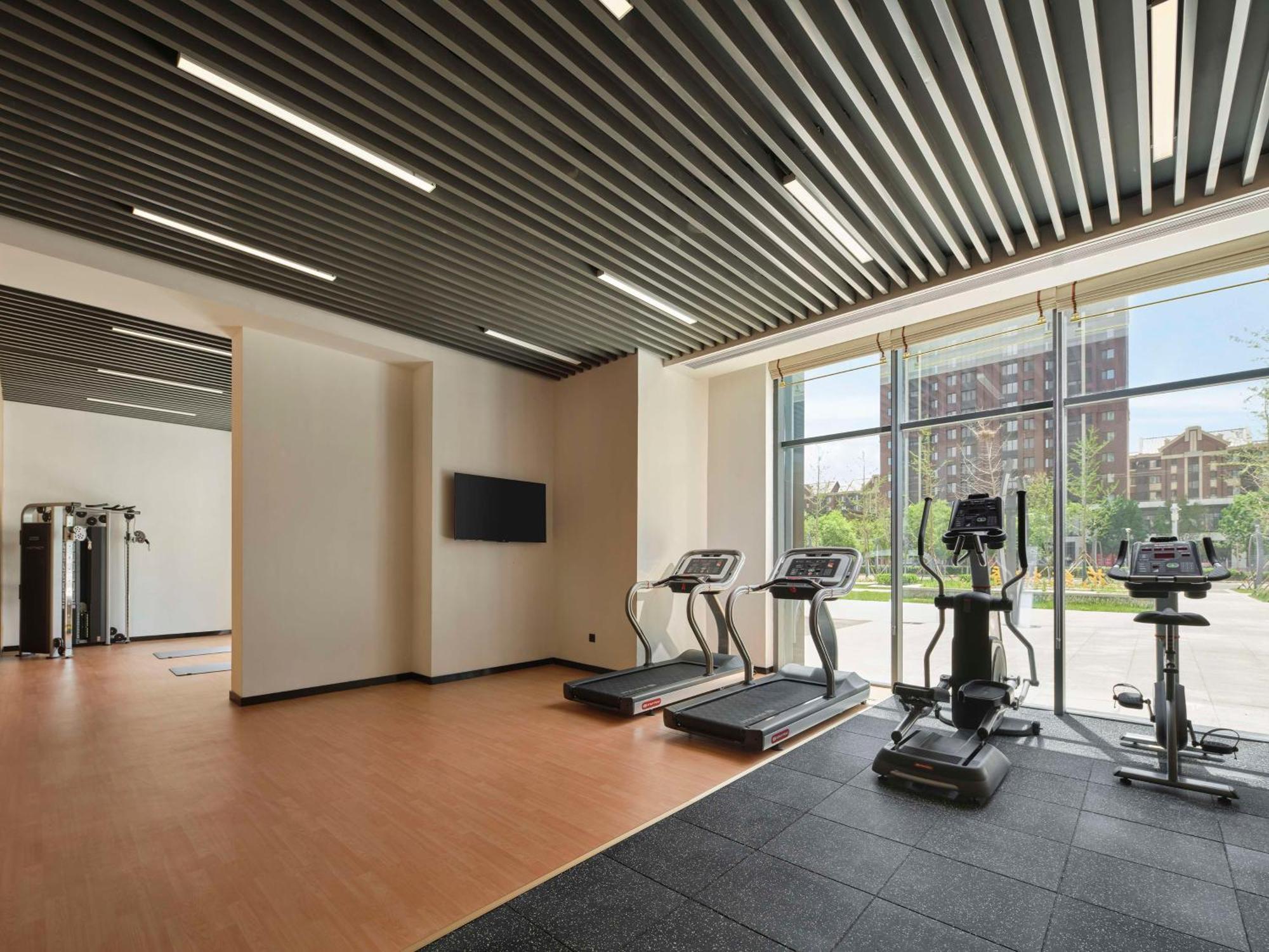 Hilton Garden Inn Tianjin Huayuan Экстерьер фото