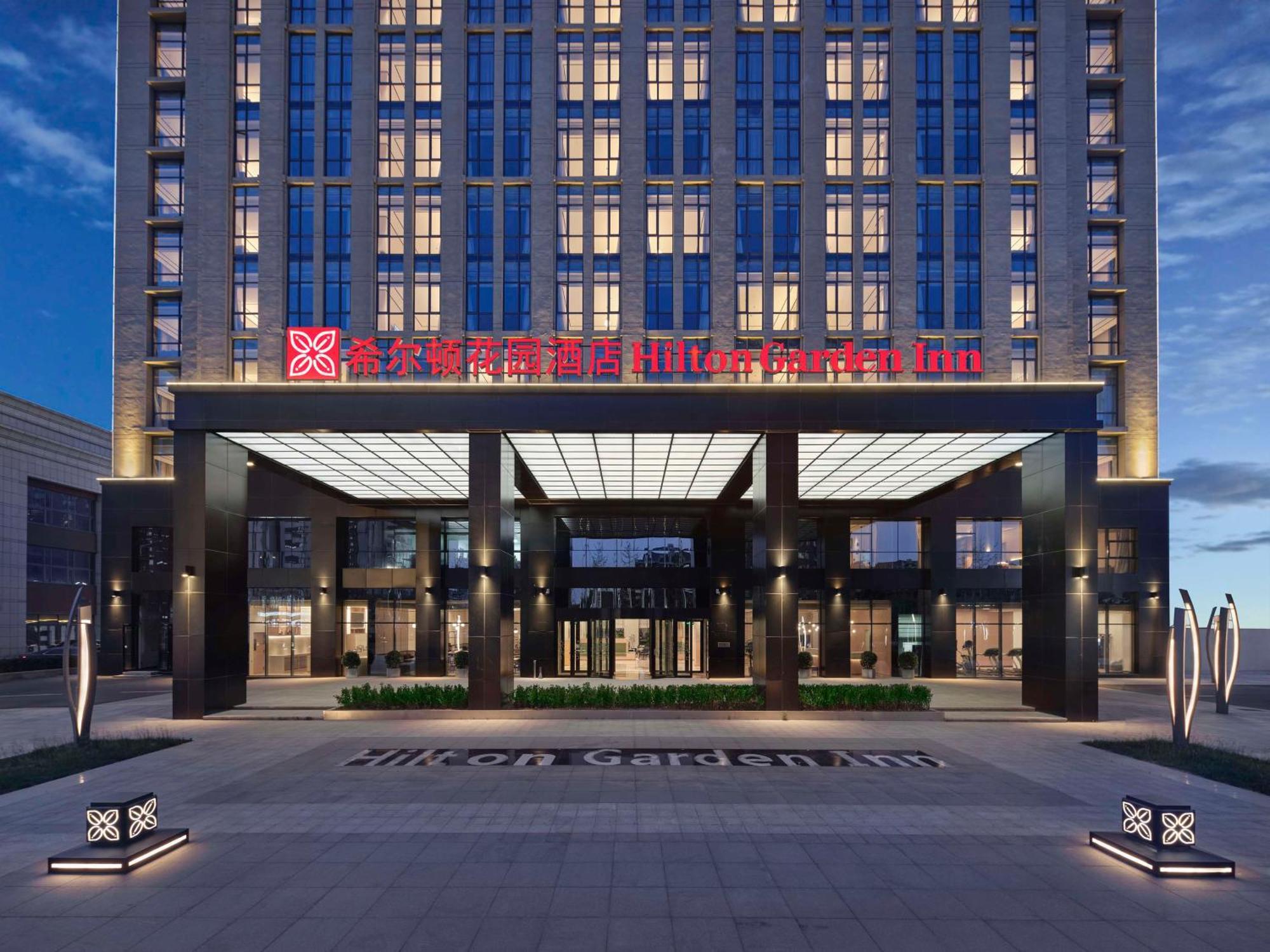 Hilton Garden Inn Tianjin Huayuan Экстерьер фото